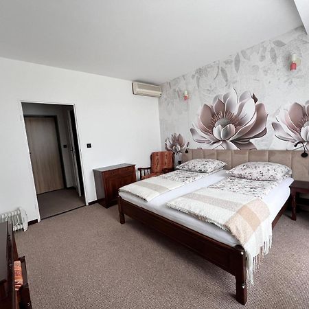 Motel Na Zbojeckiej Skawa Dış mekan fotoğraf