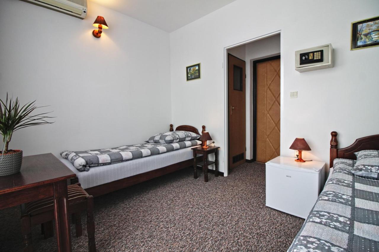 Motel Na Zbojeckiej Skawa Dış mekan fotoğraf