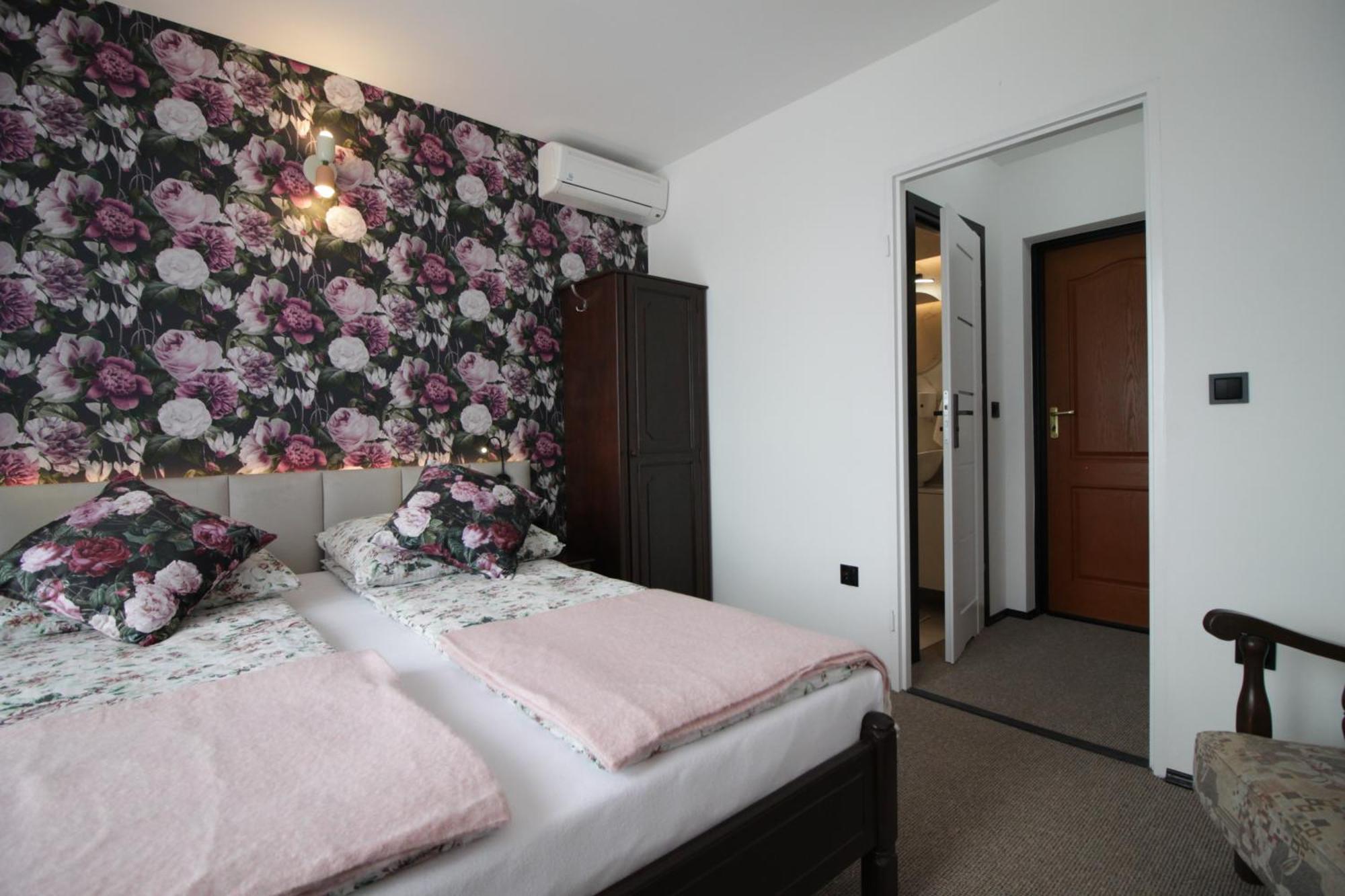 Motel Na Zbojeckiej Skawa Dış mekan fotoğraf