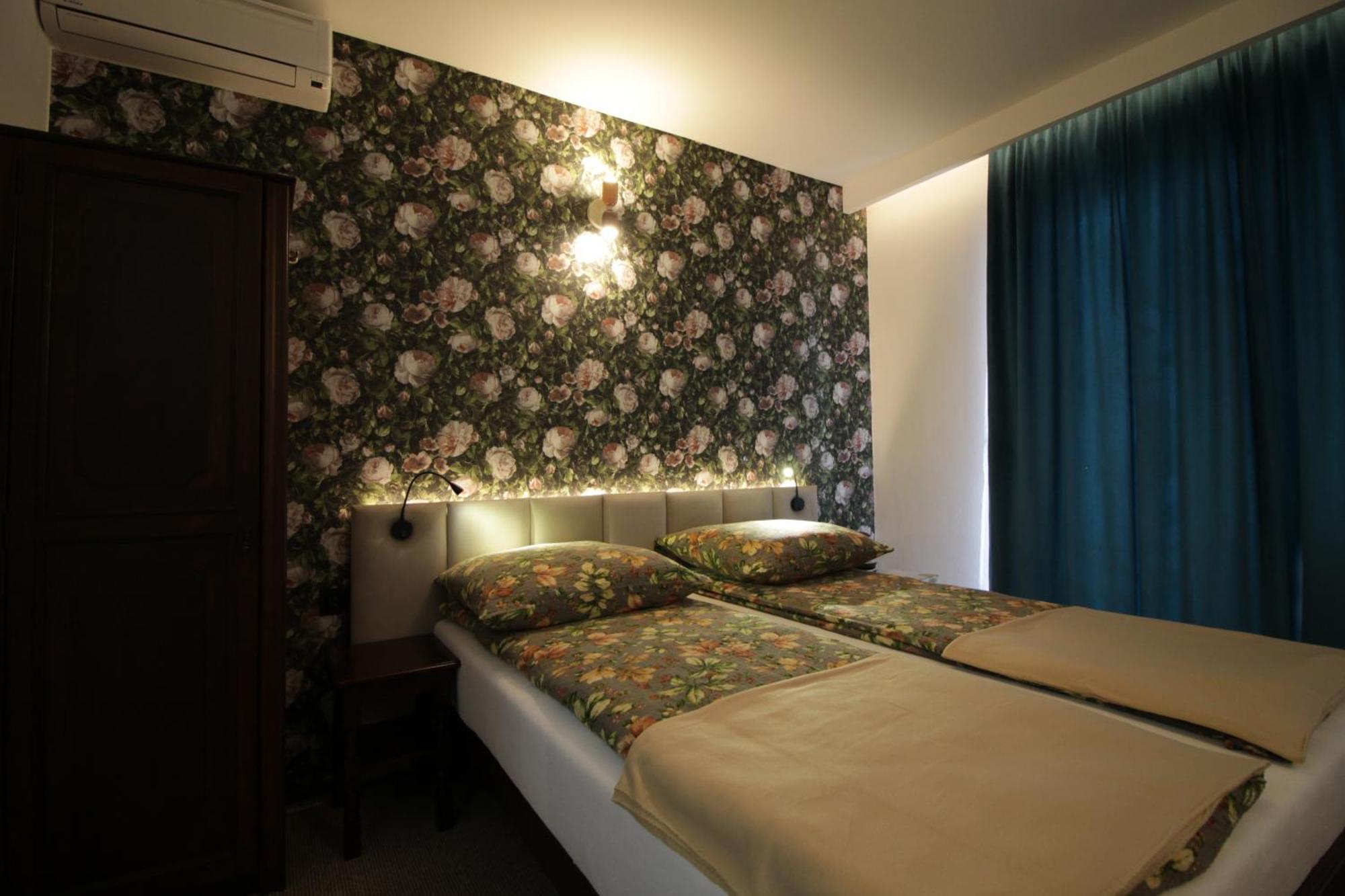 Motel Na Zbojeckiej Skawa Dış mekan fotoğraf