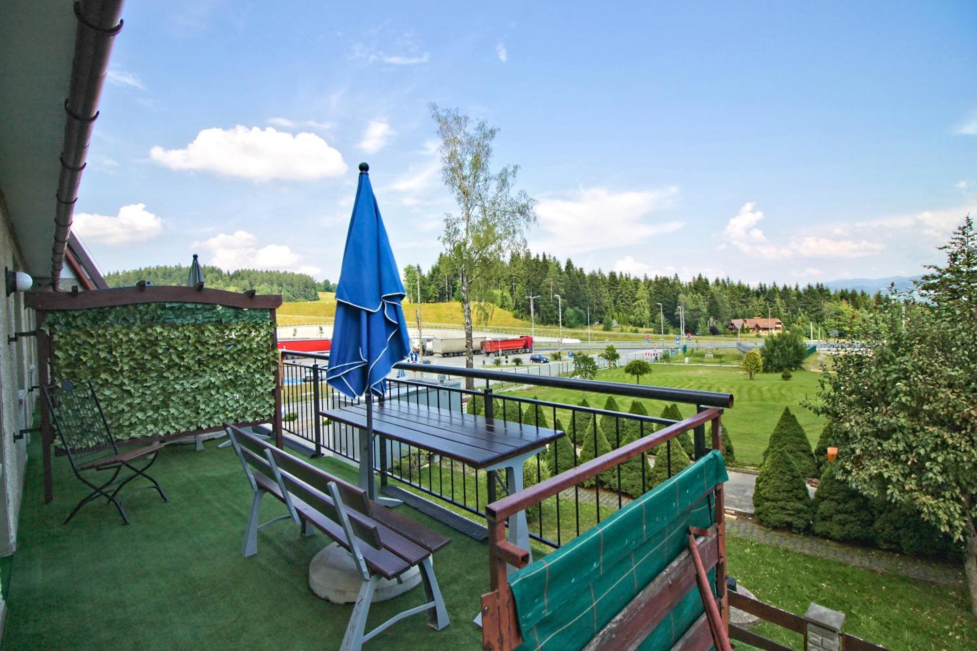 Motel Na Zbojeckiej Skawa Dış mekan fotoğraf